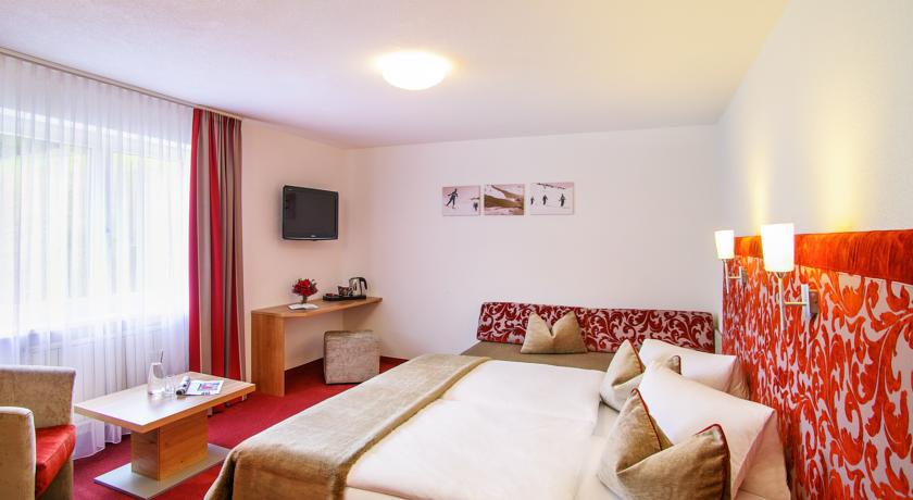Hotel Garni Chasa Sulai Ишгль Номер фото