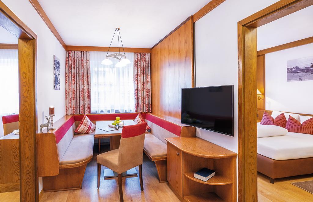 Hotel Garni Chasa Sulai Ишгль Экстерьер фото